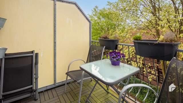 Moderne 100 qm Wohnung mit Sonnenbalkon