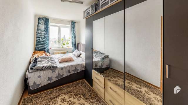 Möblierte 3-Zimmer-Wohnung mit Einbauküche und Balkon in Glinde 