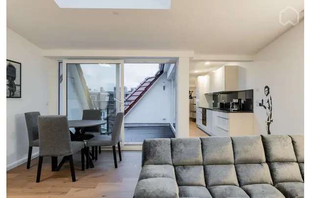 3 Zimmer Dachgeschosswohnung in Steglitz  Schützenstraße  Modern & Gemütlich