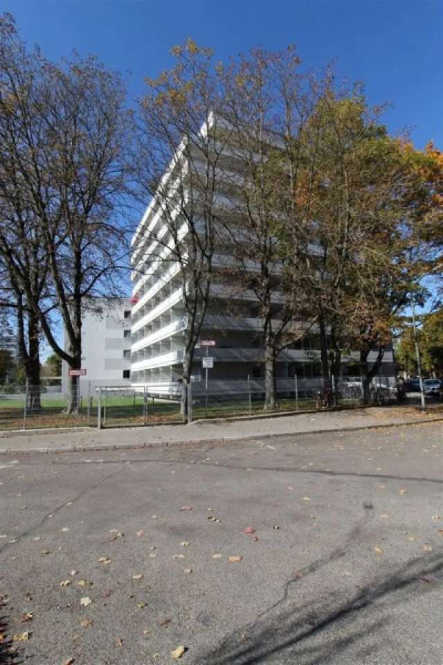 Gigantischer Balkon mit Ausblick - incl. Wohnung - sucht Nachmieter