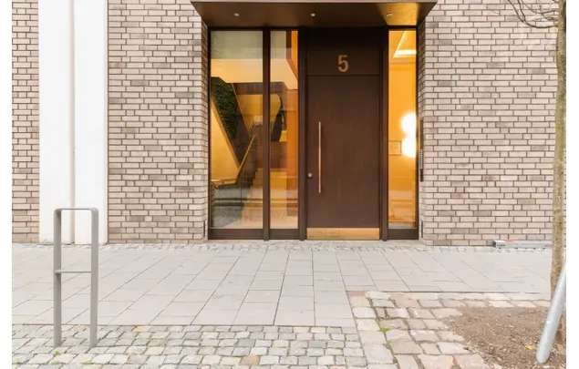 Modernes Apartment in der Düsseldorfer Altstadt mit Terrasse