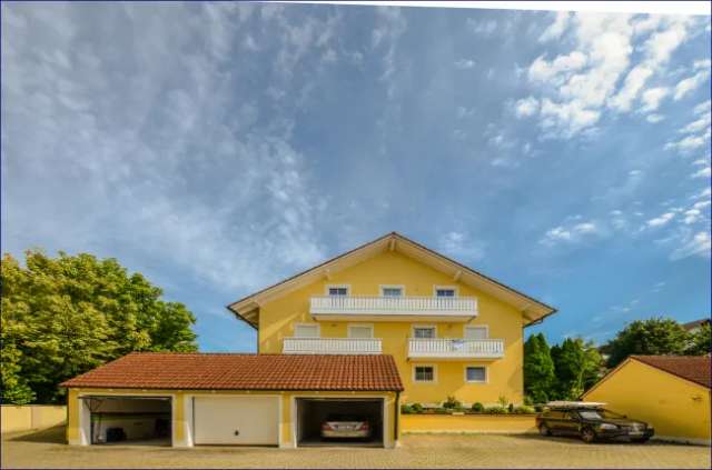 Charmante und großzügige Erdgeschoss-Wohnung
mit großer Terrasse und Gartenanteil
Aidenbach - Kreis Passau