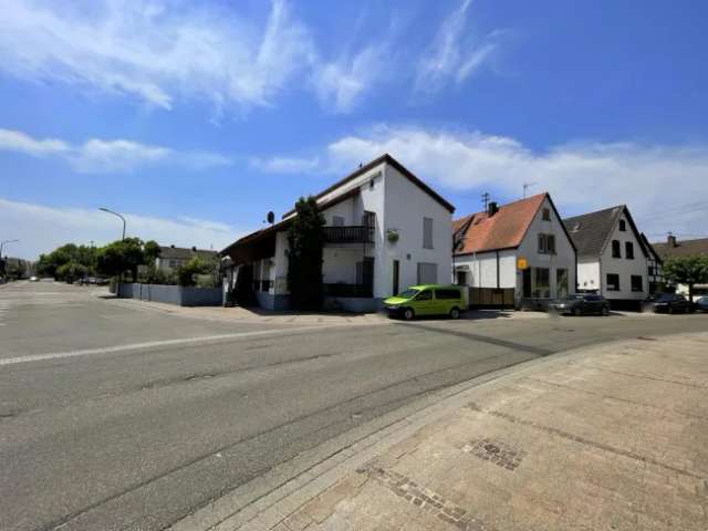 Wohn und Geschäftshaus in Leimersheim mit 10 Zimmern und Terrasse