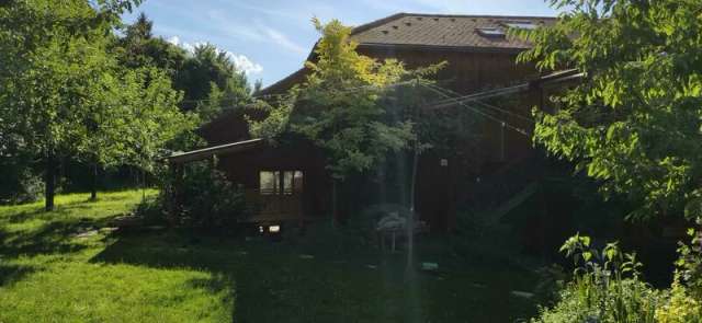 4 Zimmer, 2 Bäder, Küche, Balkon, Terrasse, Keller, großer Garten