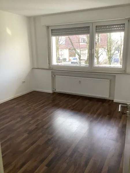 Schöne 3 Zimmer-Erdgeschosswohnung mit Balkon in Senne 