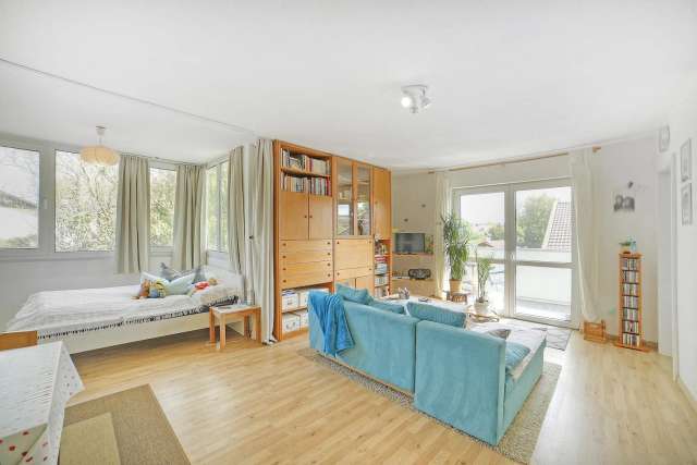 Siegertsbrunn - Attraktive, großzügige 1-Zimmer-Wohnung mit Balkon - Perfekt für Investoren