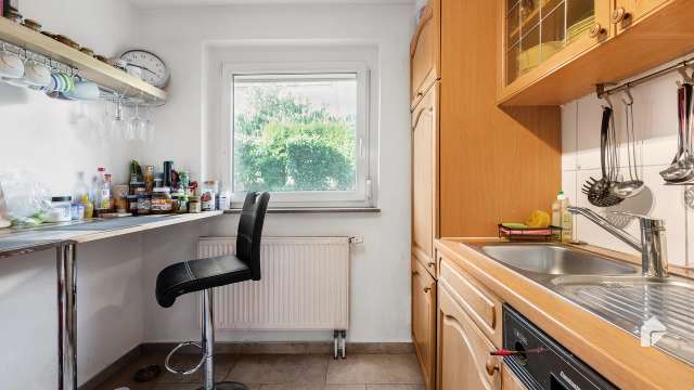 Helle 3 Zimmerwohnung mit Gartenanteil und Süd-Balkon