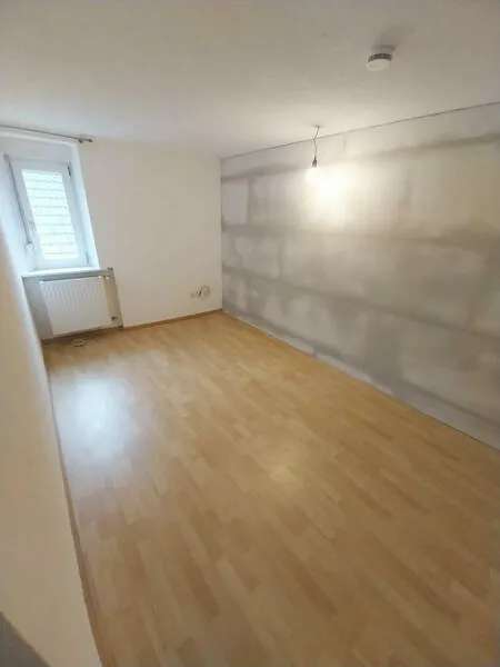 1-Zimmer Wohnung mit eigener Küche und Badezimmer