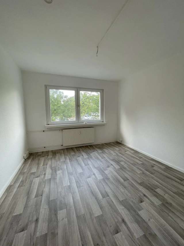 4-RaumWohnung mit Balkon ab sofort