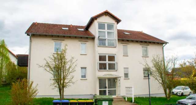 Apartment Wohnung im 2 Obergeschoss mit Balkon und Kellerraum