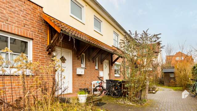 Attraktives Reihenhaus mit 5 Zimmern, Terrasse und Garten in Wettbergen