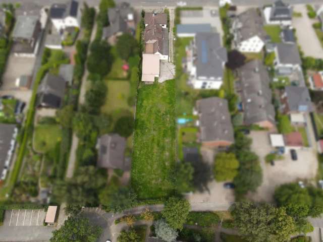 Mehrfamilienhaus in Toplage von Meckelfeld - Erweiterungs/Neubaumöglichkeiten