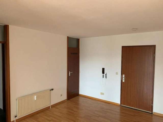 Modernisierte 4 Zimmer Wohnung mit Balkon und Tiefgaragenstellplätzen