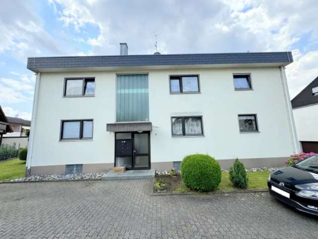 Geräumige Dachgeschosswohnung in Weil am Rhein mit Terrasse und Blick auf die Schweiz