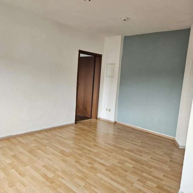 Wunderschöne, helle 2 Zimmer-Wohnung für Singles