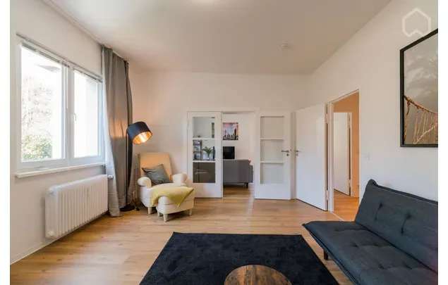 Wohnung in Berlin Grunewald mit direktem Zugang zum Dianasee