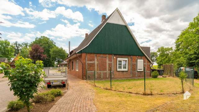 Großes Einfamilienhaus mit Geschichte in ruhiger Lage von Rieste