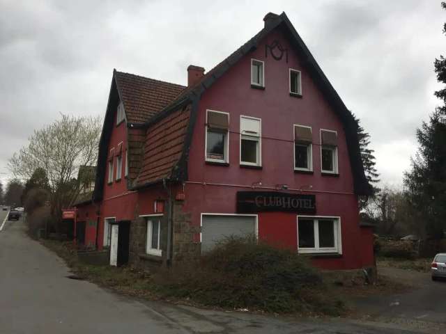 Historisches Gebäude mit Garten in Berghofen - 3 Wohneinheiten möglich