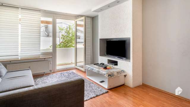 Schöne 3-Zimmer-Maisonettewohnung mit Balkon, Wintergarten und Tiefgarage