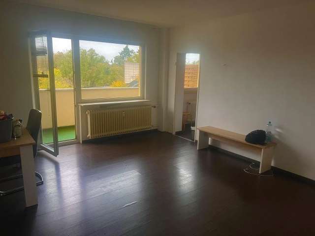 2 Zimmer Wohnung, Balkon, Keller und Stellplatz Rüsselsheim