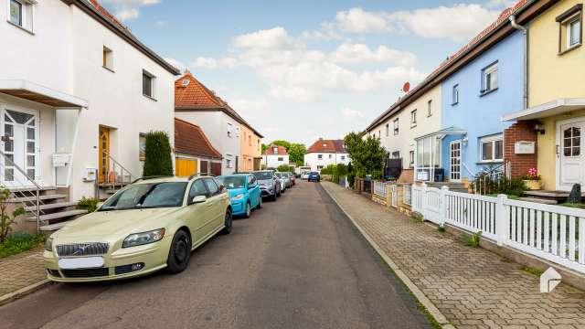 Familienfreundliches 5-Zimmer-Reihenhaus mit Wintergarten und großem Garten in Damaschkestraße