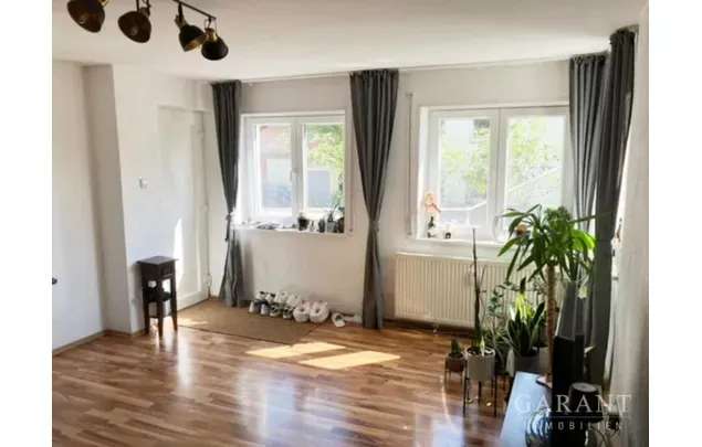 Kleine Wohnung im Stuttgarter Westen mit Einbauküche und eigenem Eingang