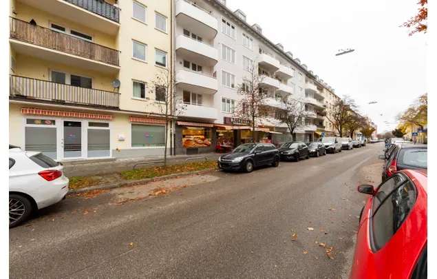 Zentral gelegene 2 Zimmer Wohnung mit Balkon in Neuhausen München