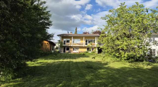 Einfamilienhaus mit naturverbundenem großen Grundstück in Ühlingen