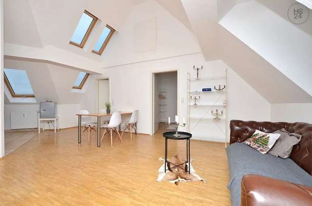 Helle 3-Zimmerwohnung mit Dachterrasse und Festungsblick