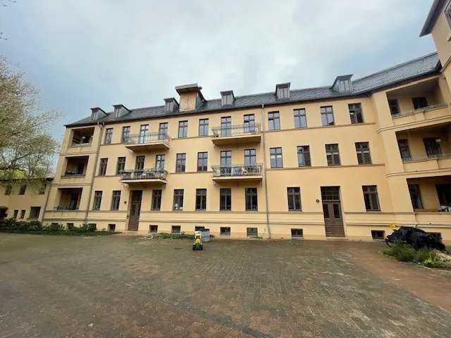 Bestlage! Neubau-Dachgeschosswohnung mit Designpotential im Baudenkmal zwischen Havel & Park Sanssouci