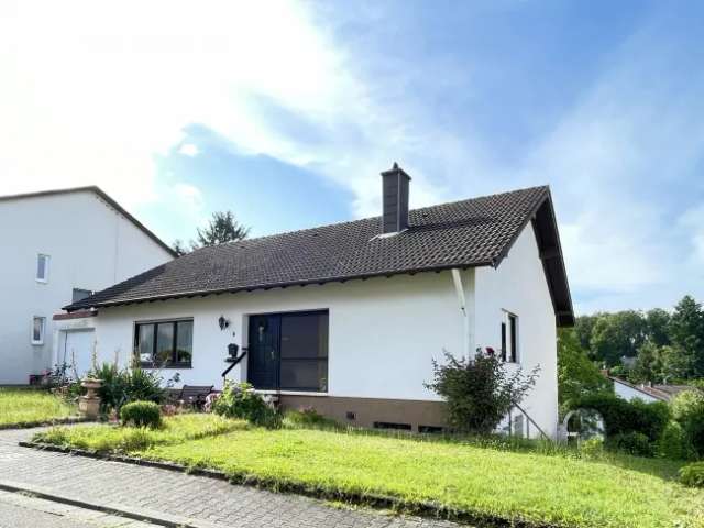 Familienhaus mit großem Garten und viel Platz 1972/74 gebaut