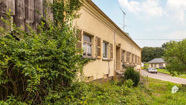 Abrisshaus auf großem Grundstück in beliebter Lage von Saarwellingen