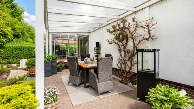 Ihr Traumhaus in Schkeuditz mit Garage, Terrasse, Wintergarten und EBK - Verhandlungsbasis!