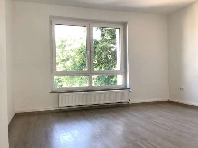 2 Zimmer Wohnung im 2 Obergeschoss mit Balkon und Kellerraum