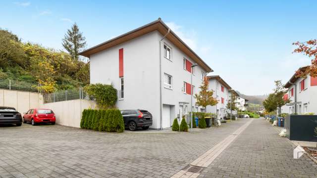 Stilvolle DHH in ruhiger Wohngegend mit großzügiger Dachterrasse und hochwertiger Ausstattung