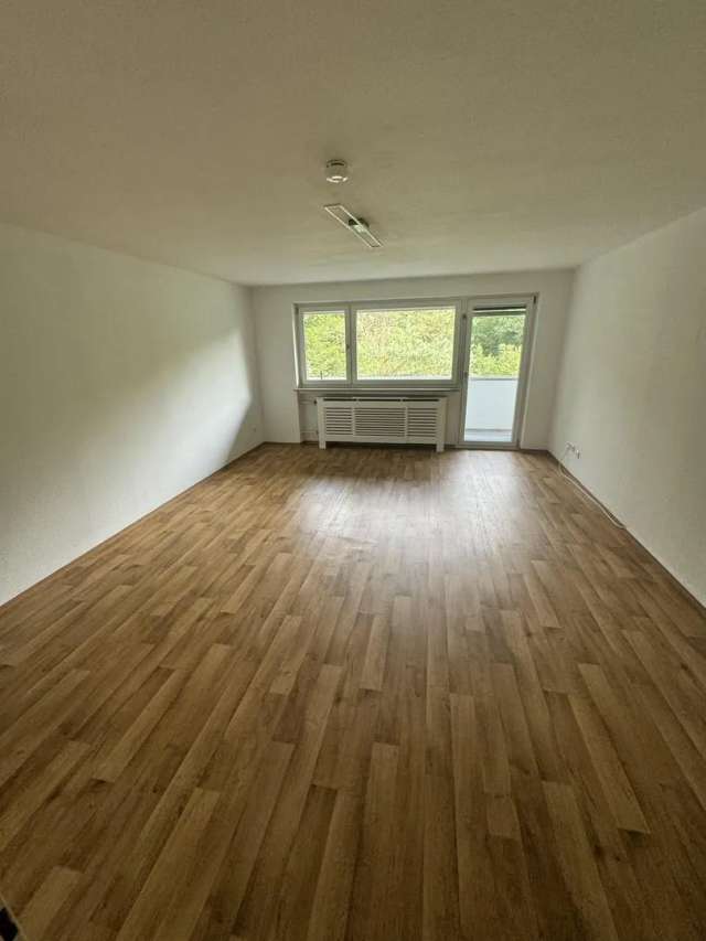 Provisionsfreie 4 Zimmer Wohnung mit schönem Ausblick