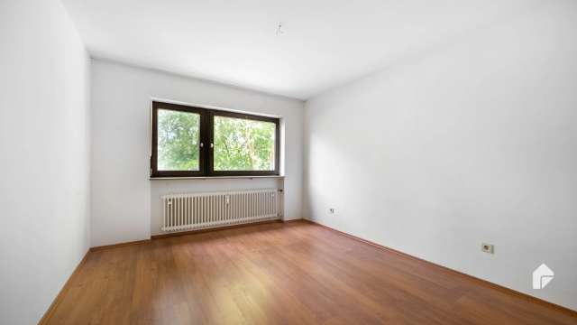 Sehr gut geschnittene 2-Zimmer-Wohnung mit Balkon und guter Verkehrsanbindung nach Regensburg