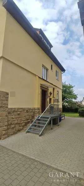 ***Vollvermietetes Dreifamilienhaus in guter Lage und bester Anbindung!***