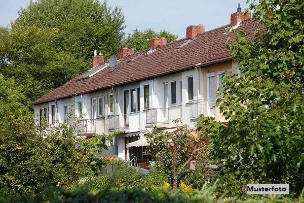 Freistehendes Einfamilienhaus Reihenbauweise 146 Quadratmeter Wohnfläche 60 Quadratmeter Nutzfläche Garage