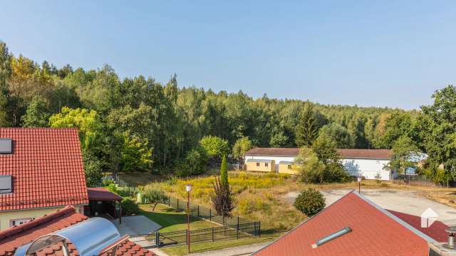 Eine Investition in Ihre Zukunft – Zweifamilienhaus mit Sanierungspotenzial in idyllischer Lage
