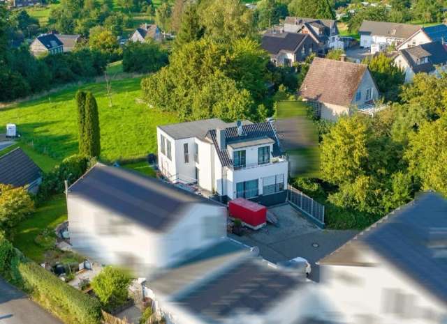 Förderfähiges Ein- Zweifamilienhaus mit Erdwärmeheizung in ruhiger Lage!